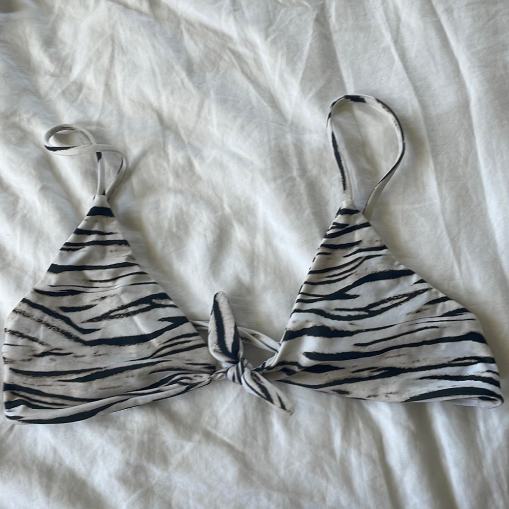 Aila Blue Zebra print  Swimsuit Top size Small